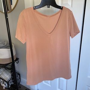 Pink-ish v neck tee